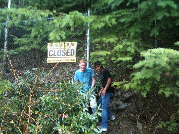 Grouse Grind closed sign